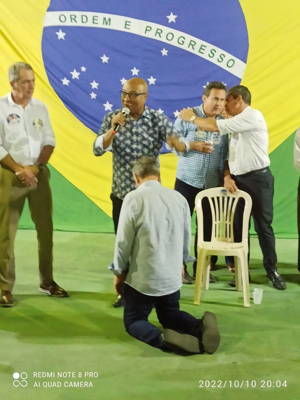 Manato usa prestígio de Magno Malta apenas como trampolim em Brasília e 1ª suplente do senador eleito é impedida de falar em evento ‘manatista’