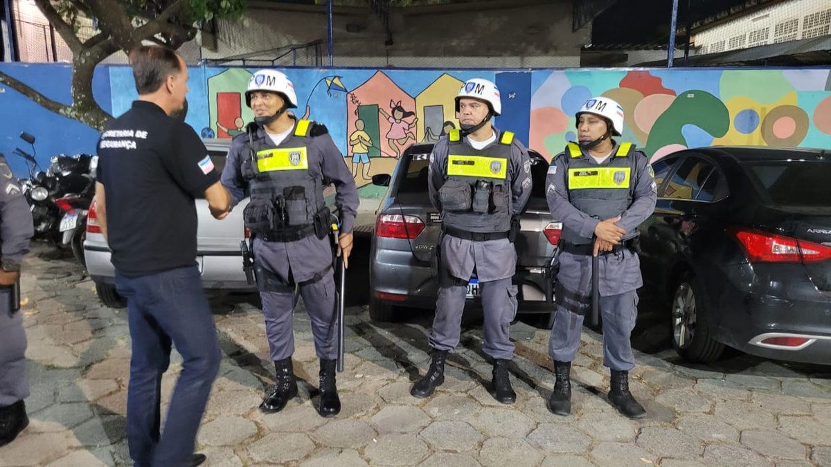 Nota 10 para as forças policiais no desfile das escolas de samba em Vitória