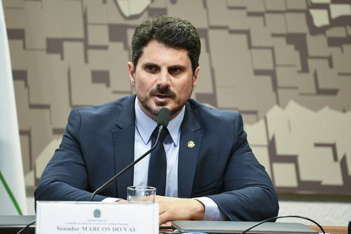 Senador Marcos do Val ganha ação contra a Folha SP