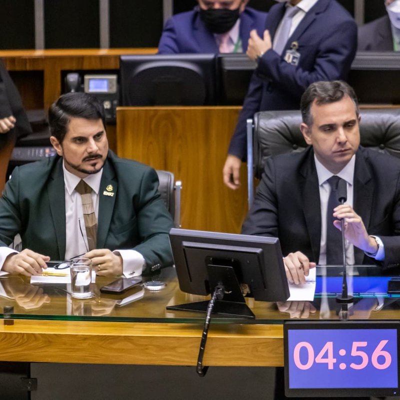 ‘Não vou recuar’, afirma Marcos do Val após arquivamento da ‘esdrúxula tentativa’ do sistema em sujar sua honra