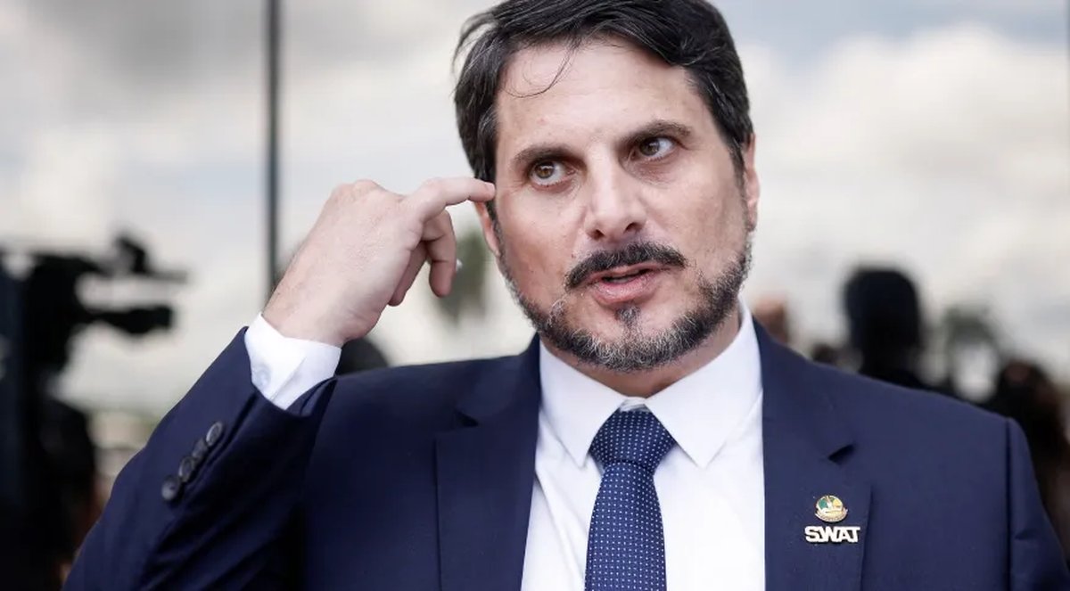 Alvo de investigação da PF, senador capixaba apresenta licença médica e se desliga da CPMI que apura tentativa de golpe no Brasil