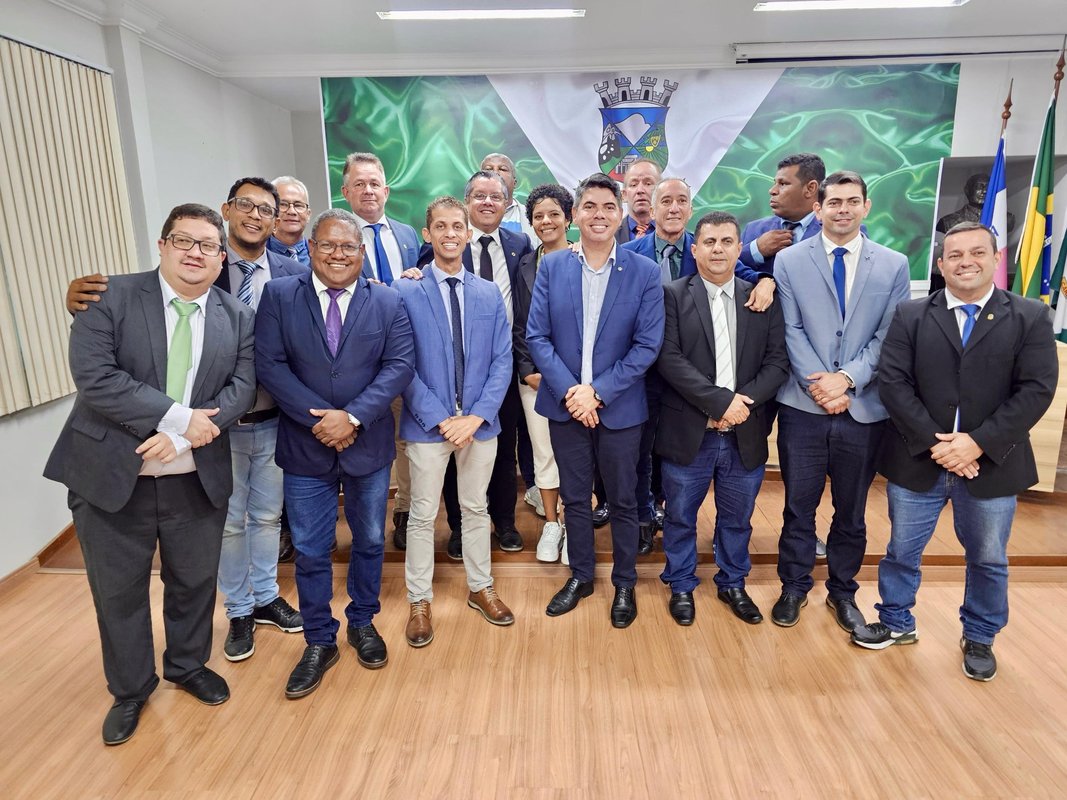 Messias Donato visita Câmara Municipal de Cariacica e recebe apoio de vereadores
