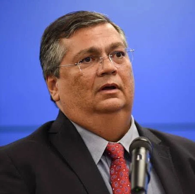 Flávio Dino acaba com aposentadoria compulsória como maior punição a magistrados