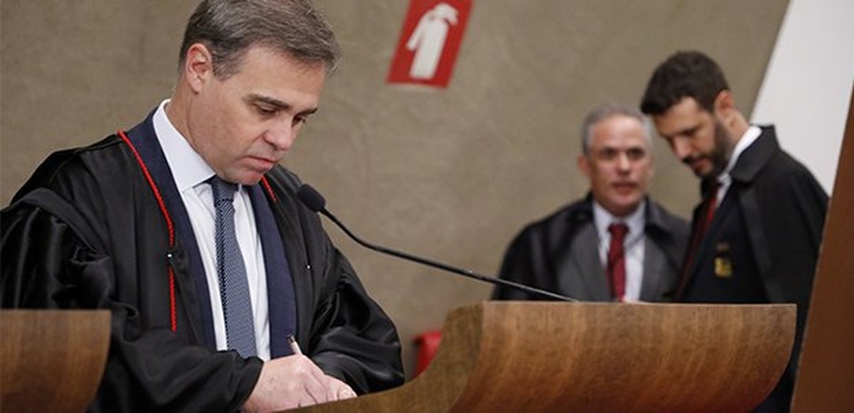 Ministro André Mendonça faz palestra em Vitória no ‘Simpósio Internacional Compliance e Eleições: A Integridade da Democracia’