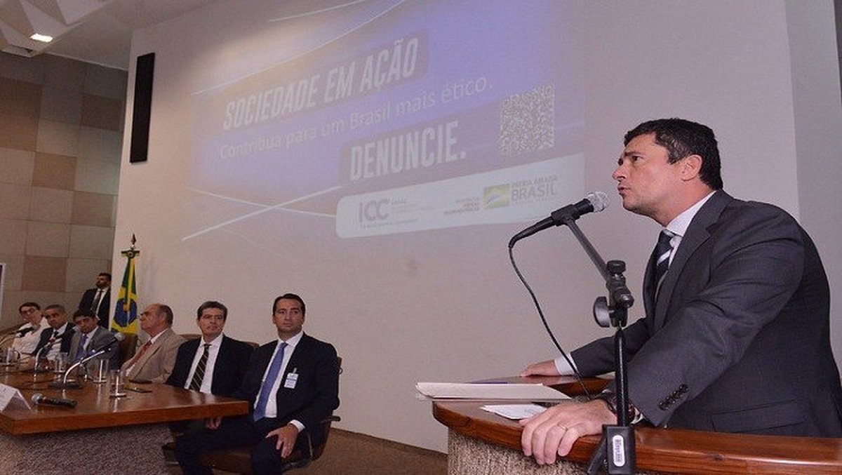 Moro diz que combate à corrupção 'não é projeto pessoal' e abre canal de denúncias