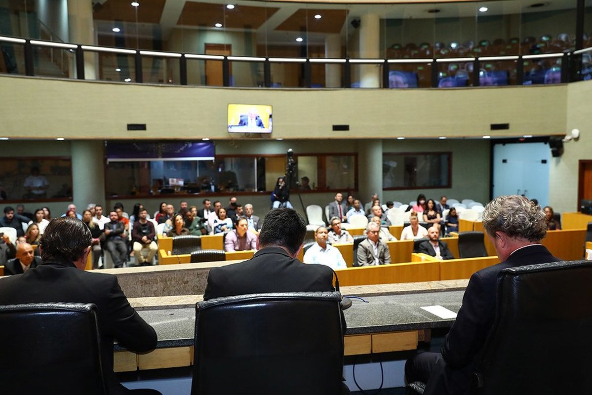 Policiais civis capixabas são homenageados na Assembleia Legislativa