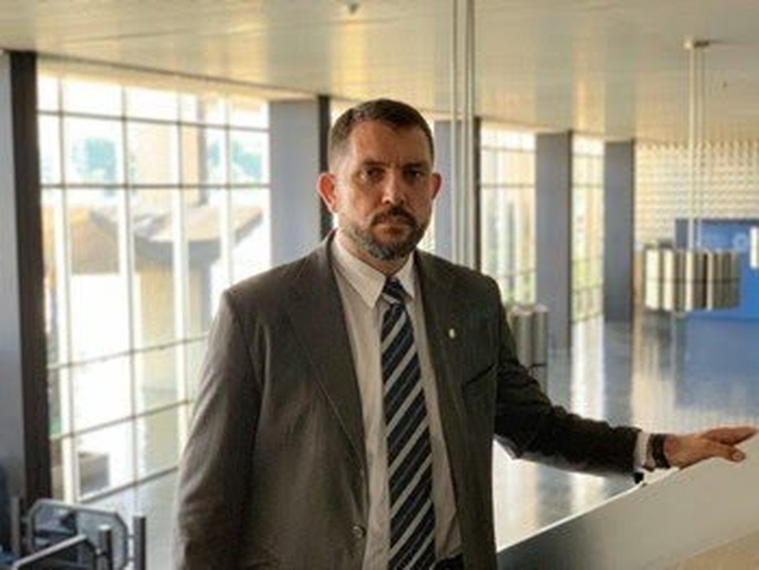 Polícia Federal: livro relata operações especiais nas fronteiras e conta bastidores da organização
