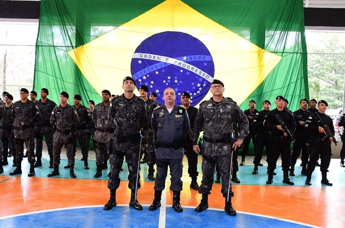 Solenidade marca passagem de comando do BME e despedida do tenente-coronel Rogério da PMES
