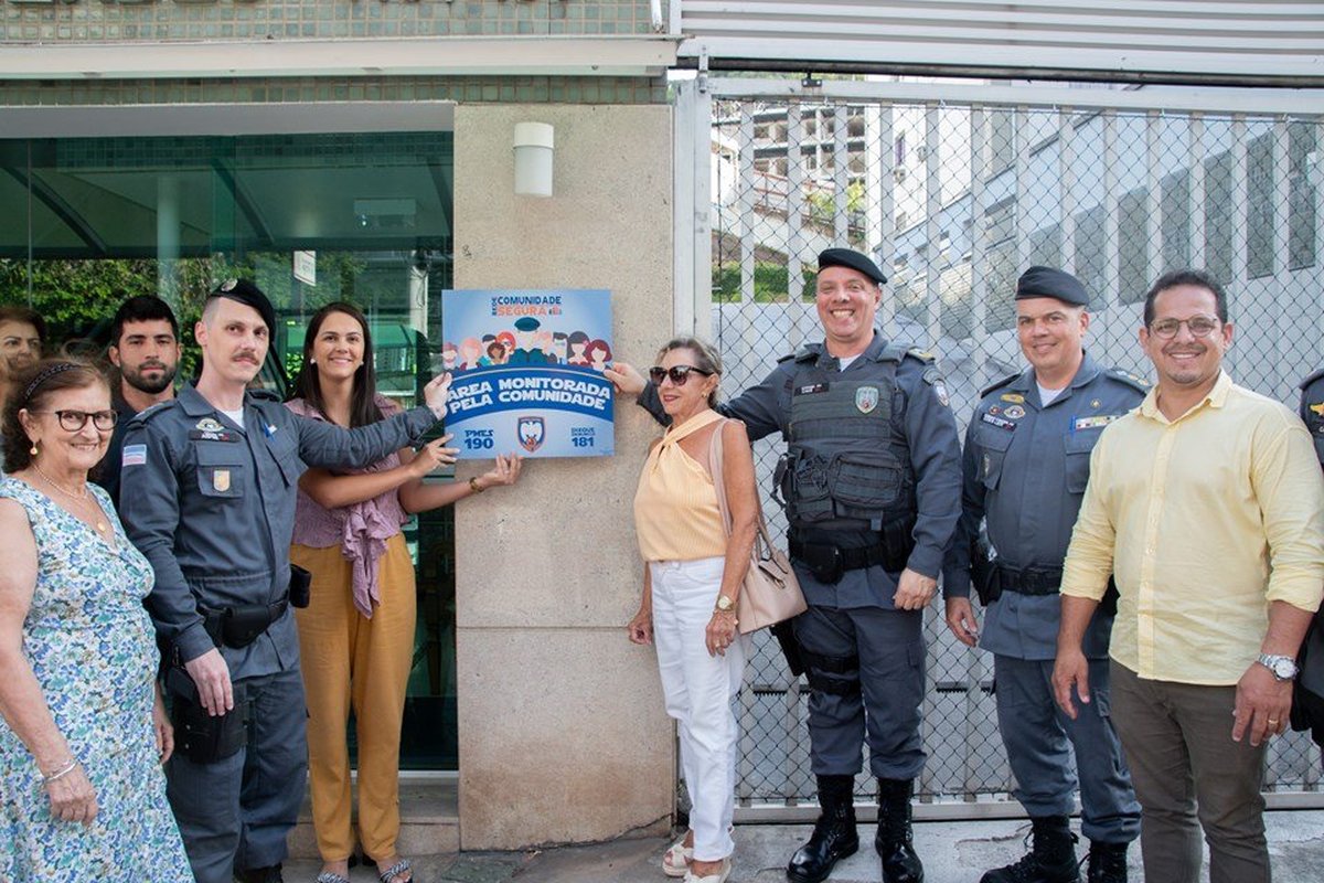 Condomínio de Vitória recebe placa do Programa Rede Comunidade Segura da Polícia Militar