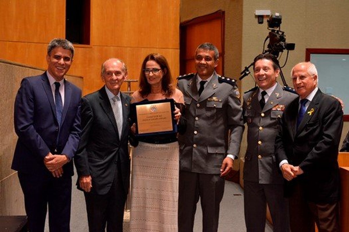 Uma justa homenagem aos policiais militares do HPM na Assembleia Legislativa