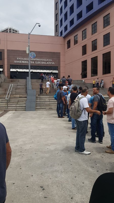 Policiais são ouvidos pela Comissão de Segurança da Assembleia Legislativa