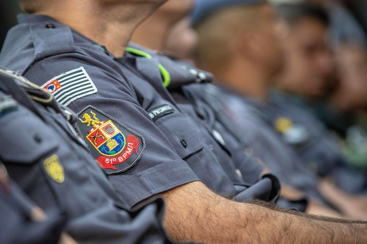Policiais não podem advogar em causa própria, decide STF