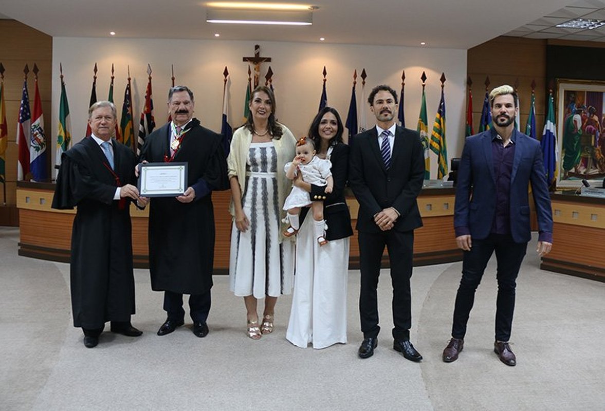 Família, colegas e Polícia Militar prestam homenagem ao desembargador Ronaldo Gonçalves de Sousa