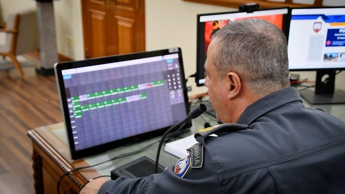 PM capixaba passa a usar tecnologia que permite comunicação simultânea com todas as unidades e torna as operações policiais mais dinâmicas