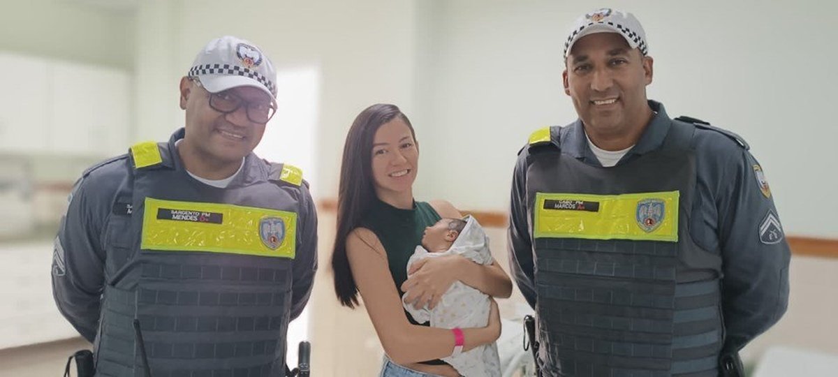Bebê se engasga com leite materno e é salvo por equipe do Batalhão de Trânsito da Polícia Militar no Espírito Santo