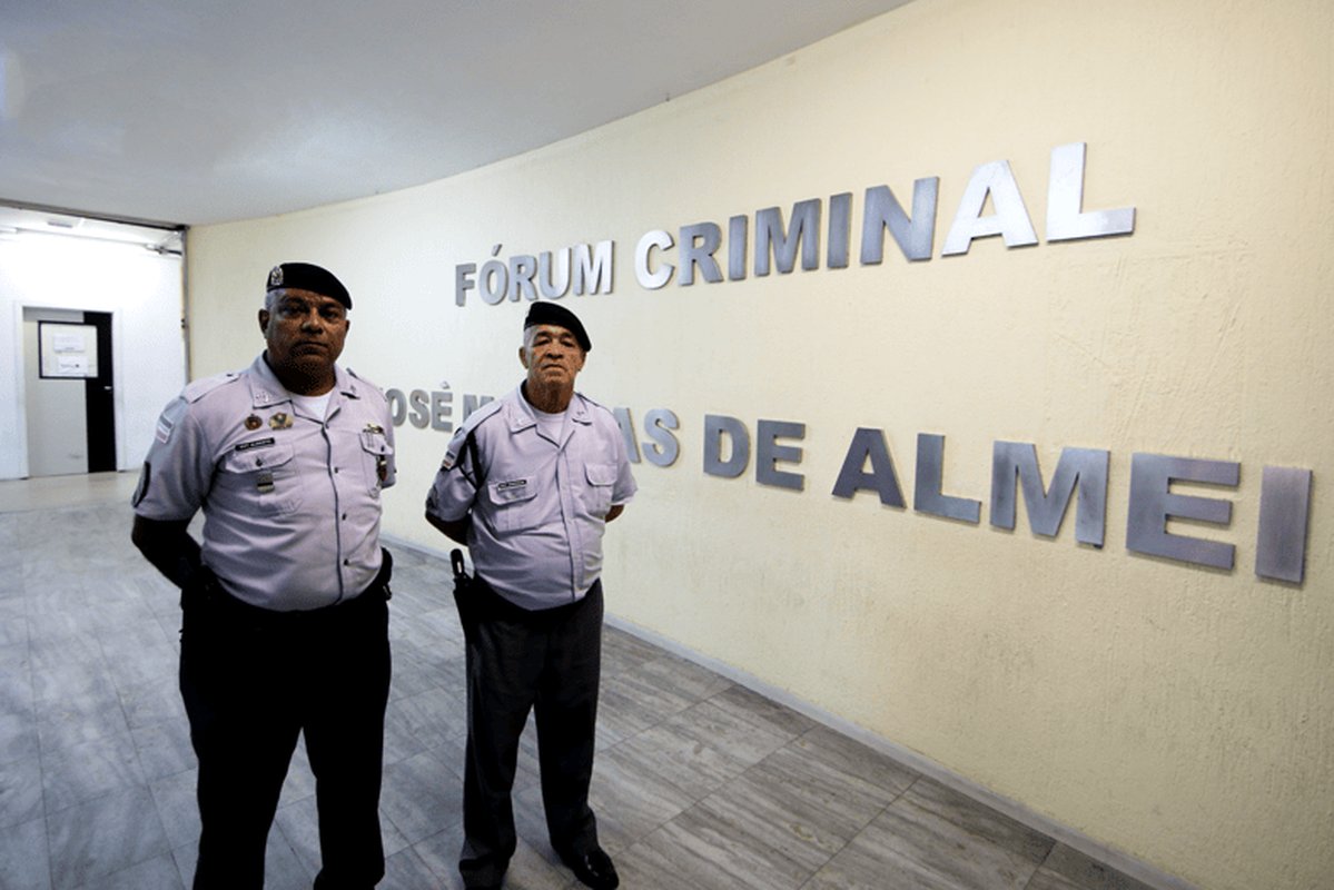 Governador dá reajuste de 6% para policiais do Serviço Ativo Voluntário