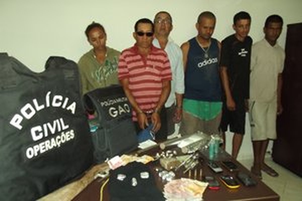 Polícias Militar e Civil realizam "Operação Natal  Seguro" em Pedro Canário