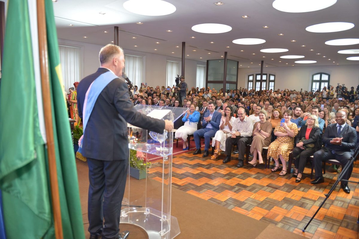 Casagrande assume 3º mandato e garante um ‘Espírito Santo mais forte, justo e equilibrado’