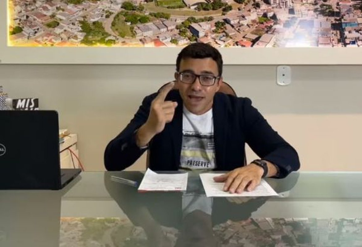Acusado de incitar a desobediência, prefeito capixaba vai ter que responder na Justiça por descumprir decreto em ‘Favor da Vida’