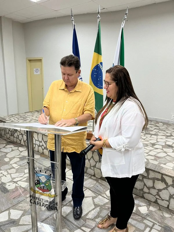 Prefeito anuncia reorganização na Educação de Cariacica que vai colocar mais 4 mil alunos nas salas de aula