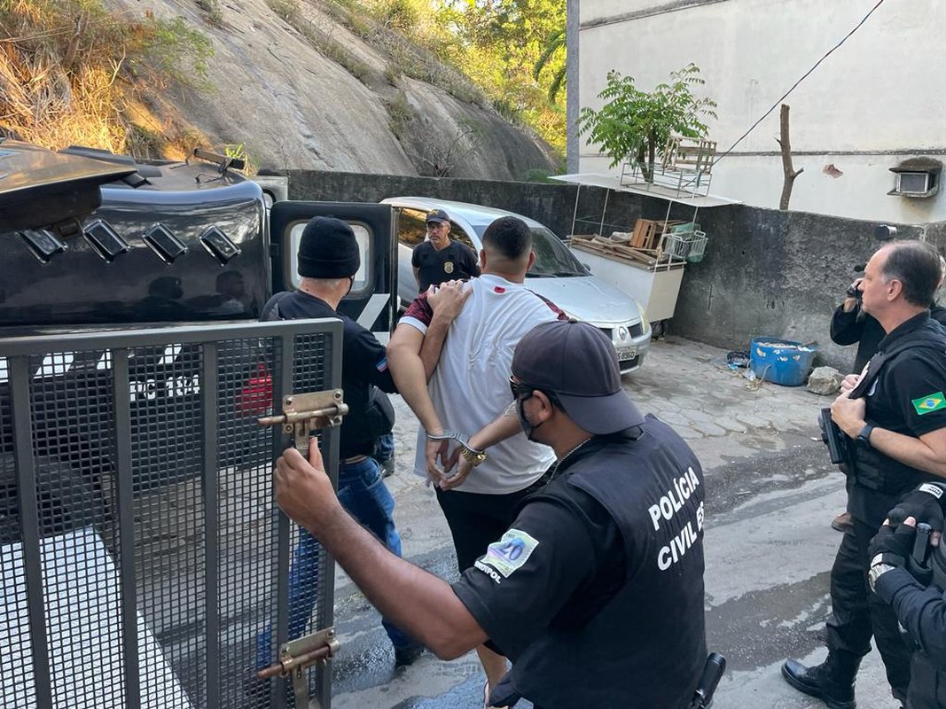 ESTADO PRESENTE: Polícia capixaba prendeu 4 assassinos e 17 traficantes por dia