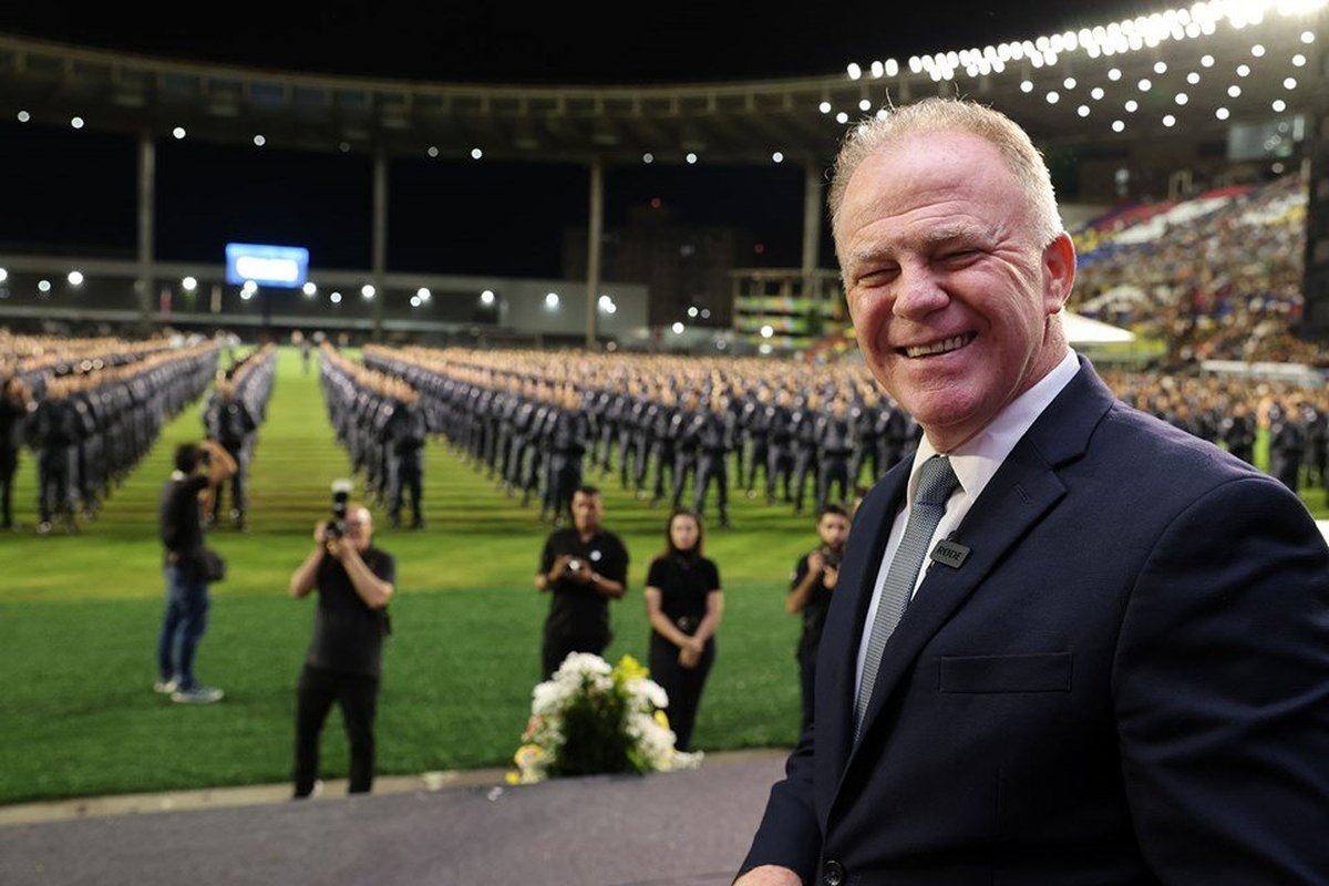 Governo do Estado realiza formatura de mais 932 novos soldados da Polícia Militar e outros mil iniciam curso neste mês