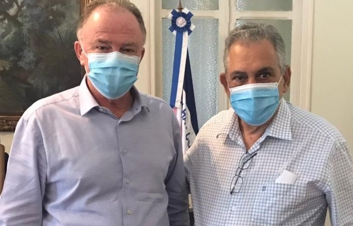 Prefeito que fundou PSD no Espírito Santo deixa o partido para apoiar reeleição de Casagrande
