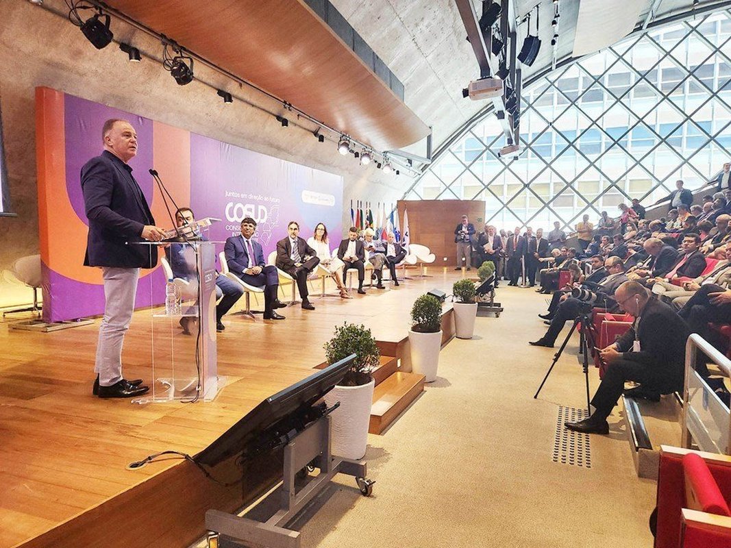 CONSÓRCIO DE GOVERNADORES: Casagrande discute em Minas geração de emprego e renda para os brasileiros