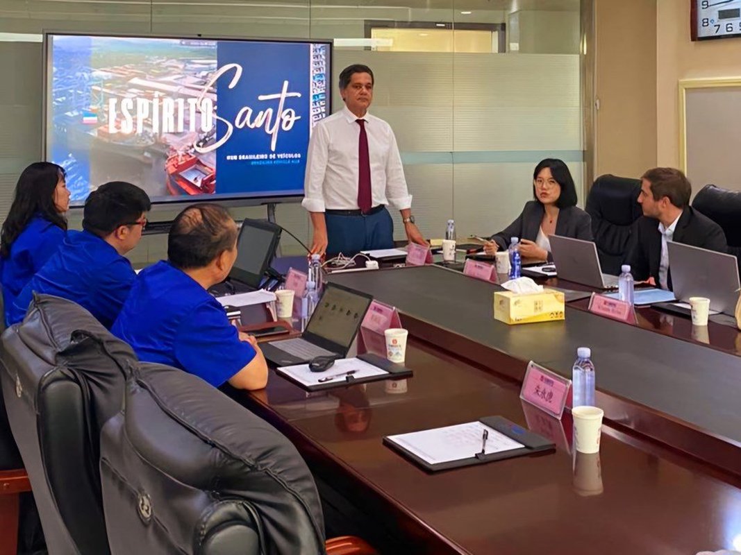 Ricardo Ferraço apresenta as potencialidades do Espírito Santo e convida montadora chinesa para se instalar em solo capixaba