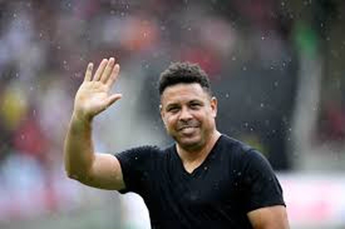 Ronaldo Fenômeno desiste de candidatura à presidência da CBF: 'Encontrei 23 portas fechadas'
