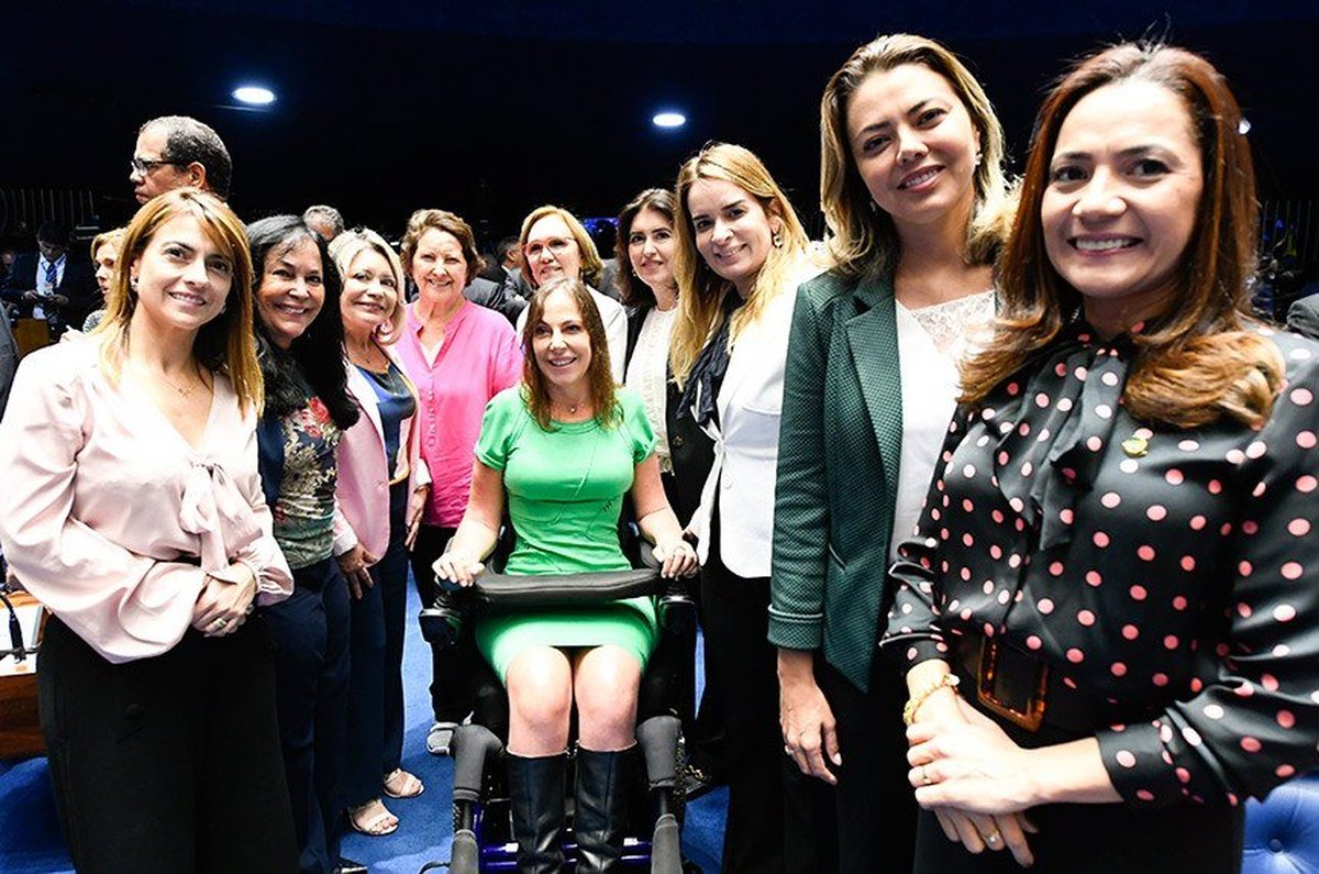 Representante da bancada feminina no Senado terá assento no Colégio de Líderes e prerrogativas de líderes partidários