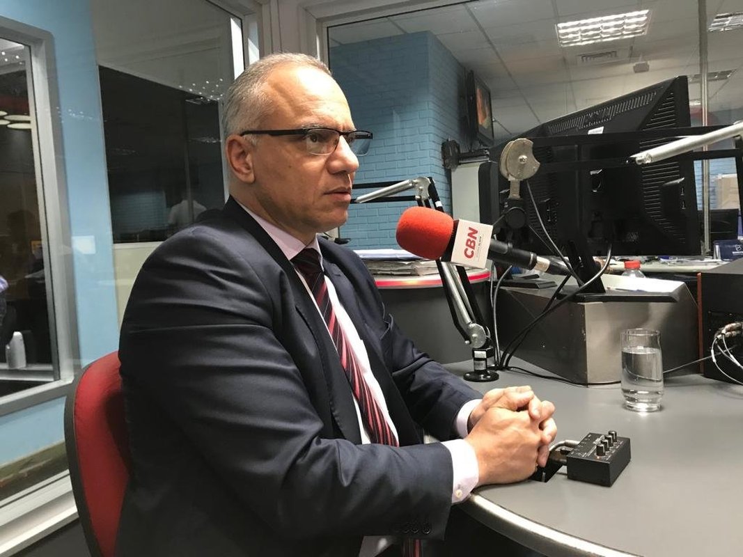 ROBERTO SÁ VENCEU O PRÊMIO IMPACTO MASTER PELA CRIAÇÃO DA DESARME/RIO: Secretário da Segurança participa, no Chile, de seminário sobre gestão pública