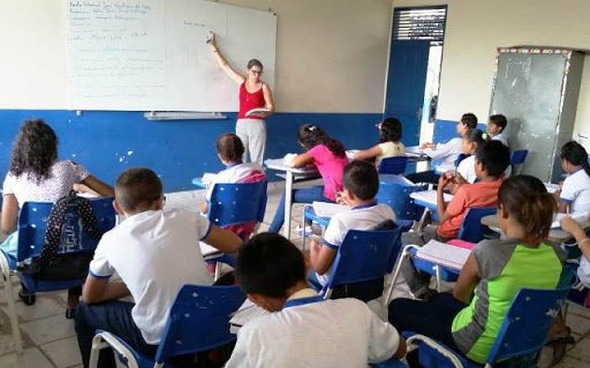 Casagrande anuncia reajuste de 12,84% no piso salarial do magistério capixaba