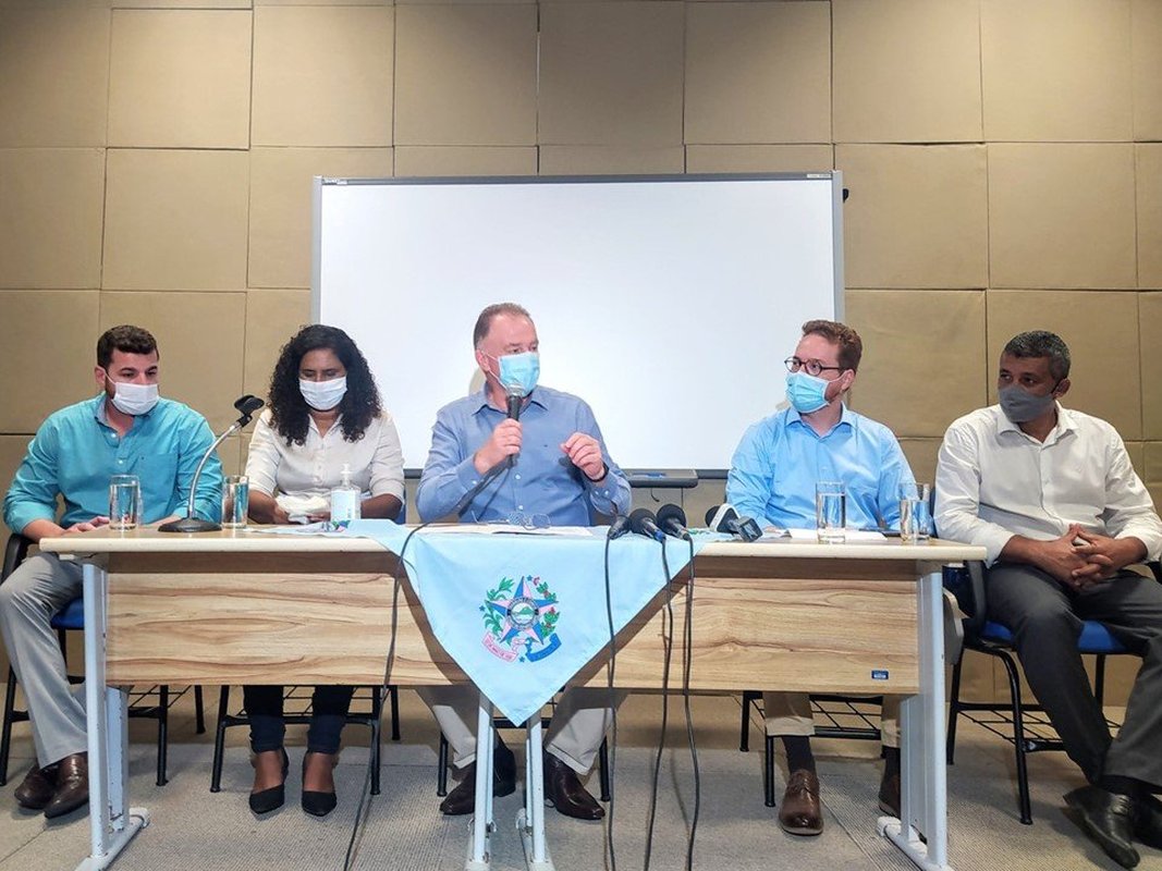 Casagrande anuncia entrega de notebook para professores e estudantes no Espírito Santo