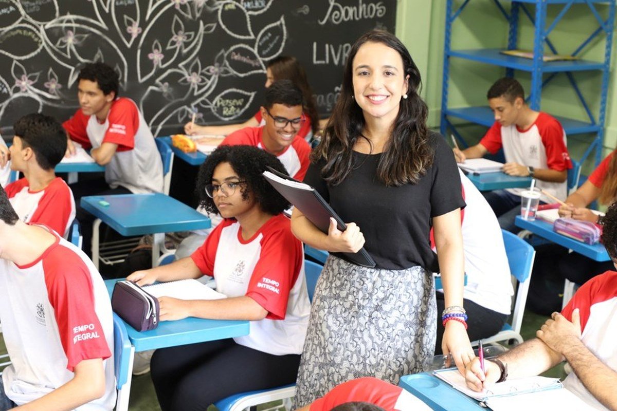 Governador anuncia pagamento de ‘Bônus Desempenho’ para professores e demais servidores da Educação capixaba