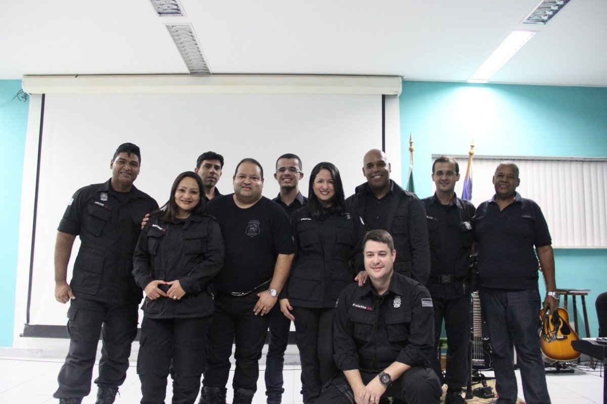 Secretaria da Justiça faz homenagem ao Dia do Inspetor Penitenciário no Espírito Santo