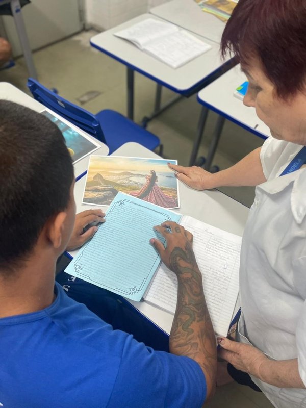 Aulas no sistema prisional do Espírito Santo recriam contos infantis com ajuda da Inteligência Artificial