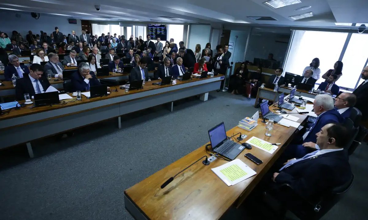 Senado ‘mata’ e ‘enterra’ a PEC que abriria as portas do Congresso para o crime organizado após pressão popular