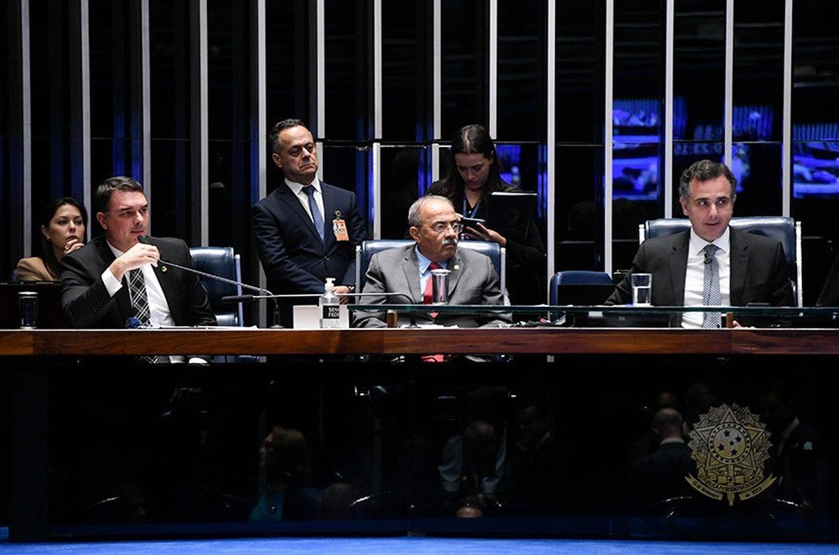 Fim da ‘saidinha’ de presos é aprovado com voto favorável dos três senadores capixabas