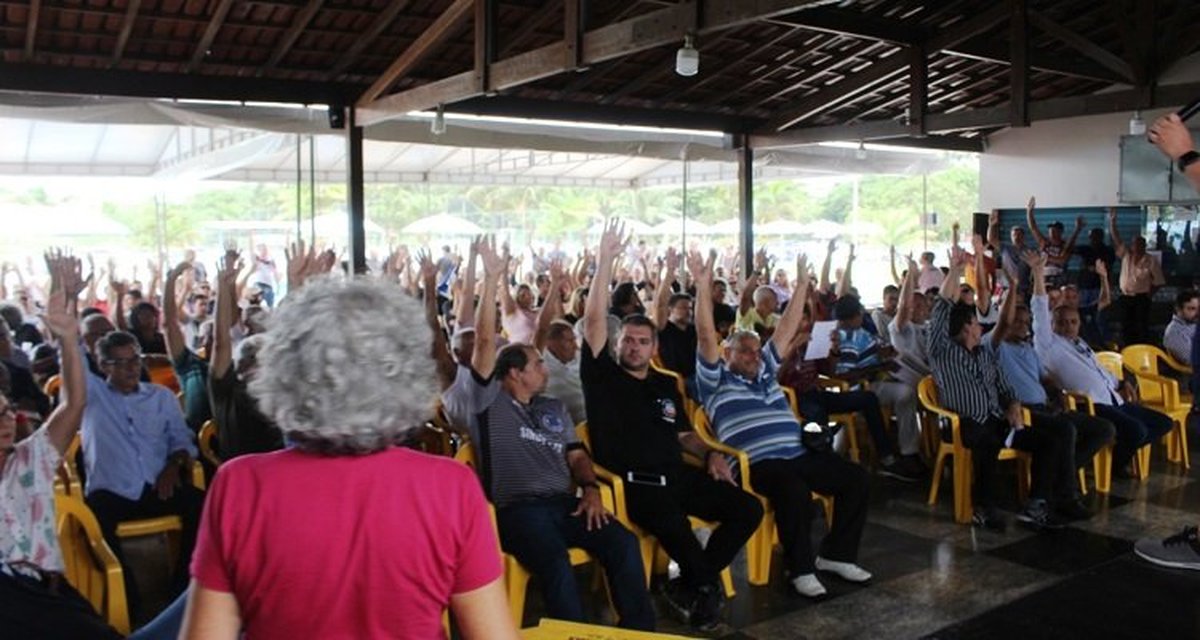 VITÓRIA DA SOCIEDADE: Policiais capixabas aprovam proposta de reajuste salarial apresentada pelo Governo