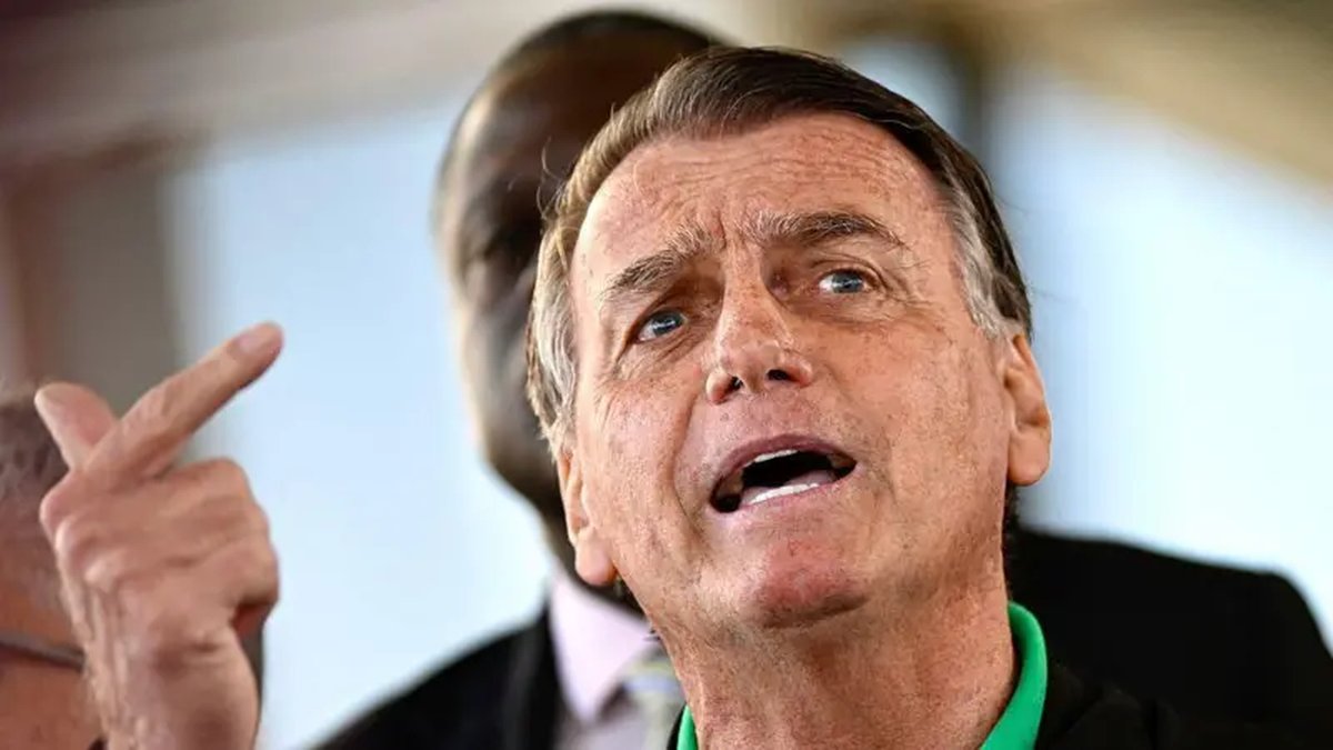 Moraes diz que Bolsonaro cometeu ‘irregularidade isolada’, descarta prisão e afirma que ex-presidente está livre para dar entrevista à imprensa