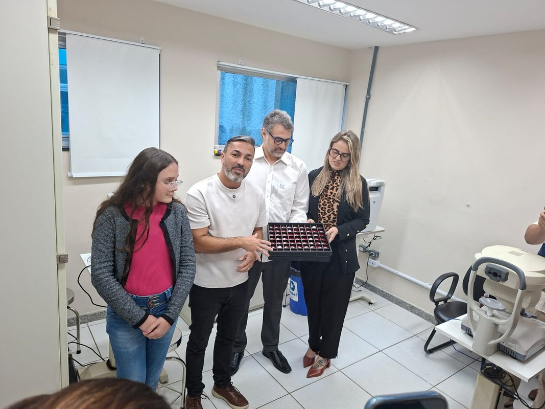 Emoção marca entrega de próteses oculares para pacientes do SUS no lançamento do Portal de Oftalmologia do Espírito Santo