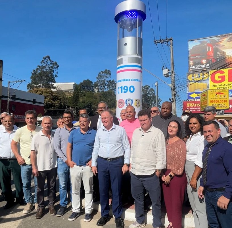 'Queremos seguir reduzindo a impunidade e aumentando a segurança’, diz Casagrande ao inaugurar mais um Totem de Segurança em Cariacica
