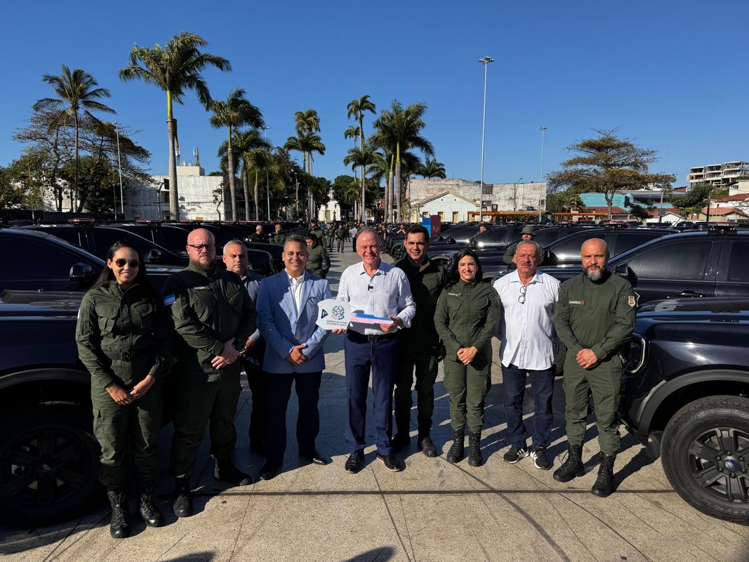 Governador entrega 42 novas viaturas para a Polícia Penal e libera compra de mais 41 veículos