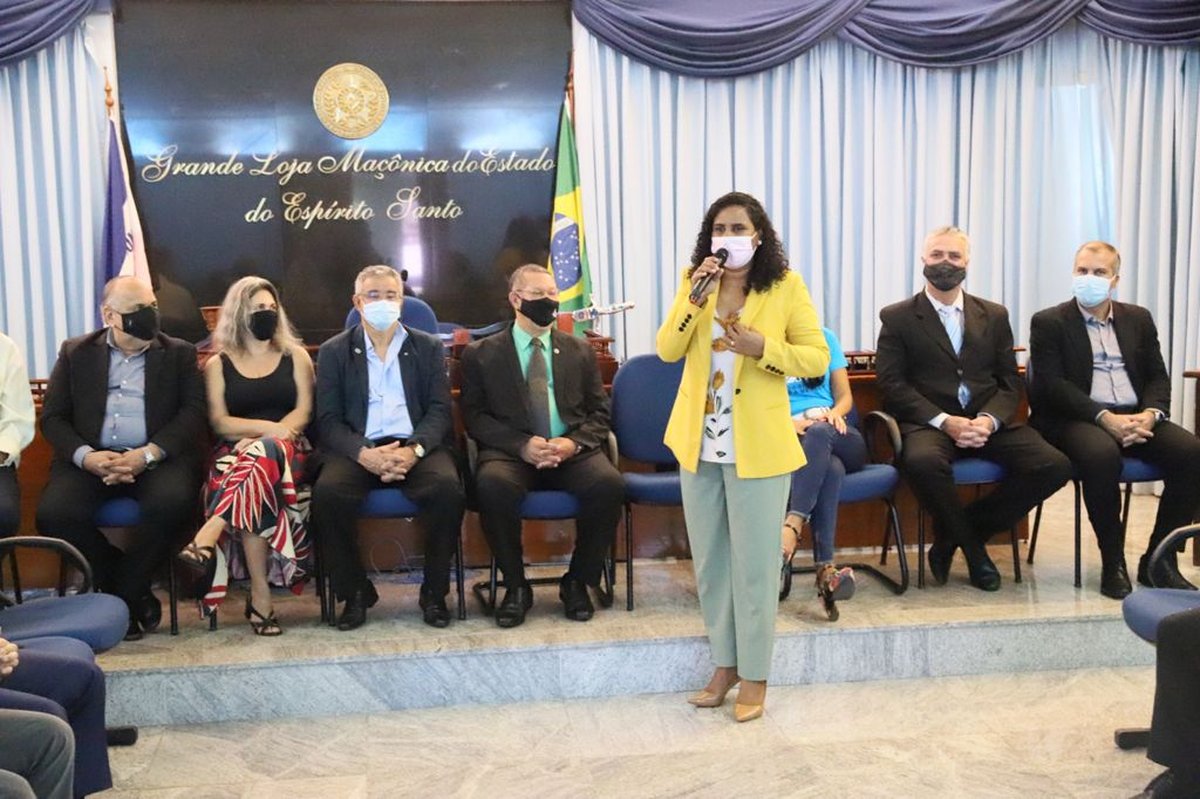 Vice-governadora participa do Café Maçônico Alusivo ao Dia do Voluntariado e agradece a Loja Maçônica por parceria com o ‘ES Solidário’