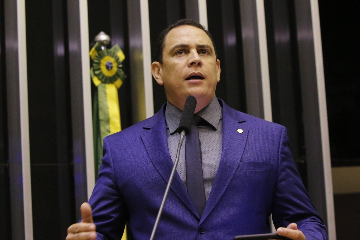Em votação no 1º turno, Câmara aprova PEC Emergencial sem a proibição de  promoções e progressões para os policiais brasileiros
