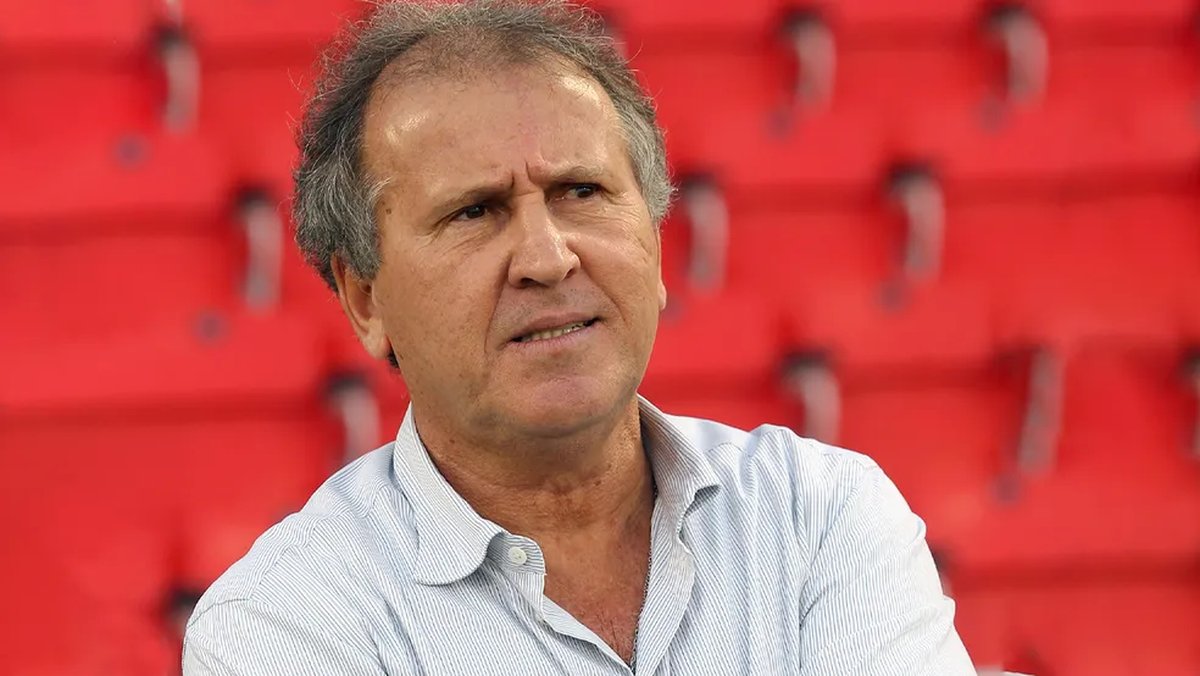Zico sai do Rio para ser roubado em Paris