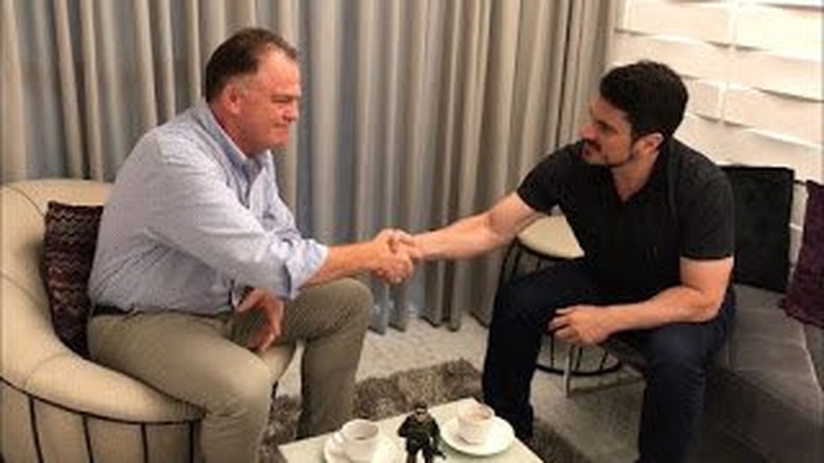 ENTRADA DE MARCOS DO VAL NA DISPUTA AO SENADO MUDA O CENÁRIO POLÍTICO CAPIXABA: Em entrevista à TV Tribuna, instrutor da SWAT fala do convite feito por Renato Casagrande para disputar eleições em 2018