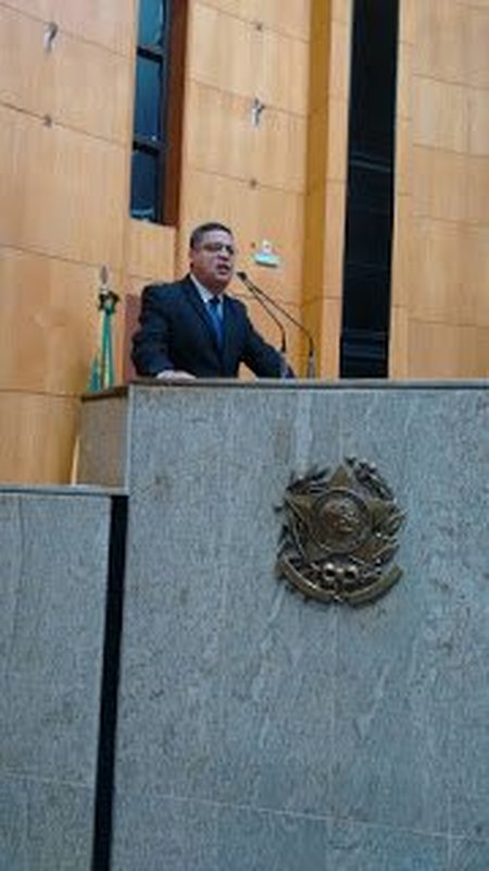 “OS BOMBEIROS, COMO OS POLICIAIS MILITARES, MERECEM A VALORIZAÇÃO SALARIAL ADEQUADA”, DIZ TENENTE-CORONEL ROGÉRIO: Presidente do Clube dos Oficiais enaltece a importância dos bombeiros militares em ho