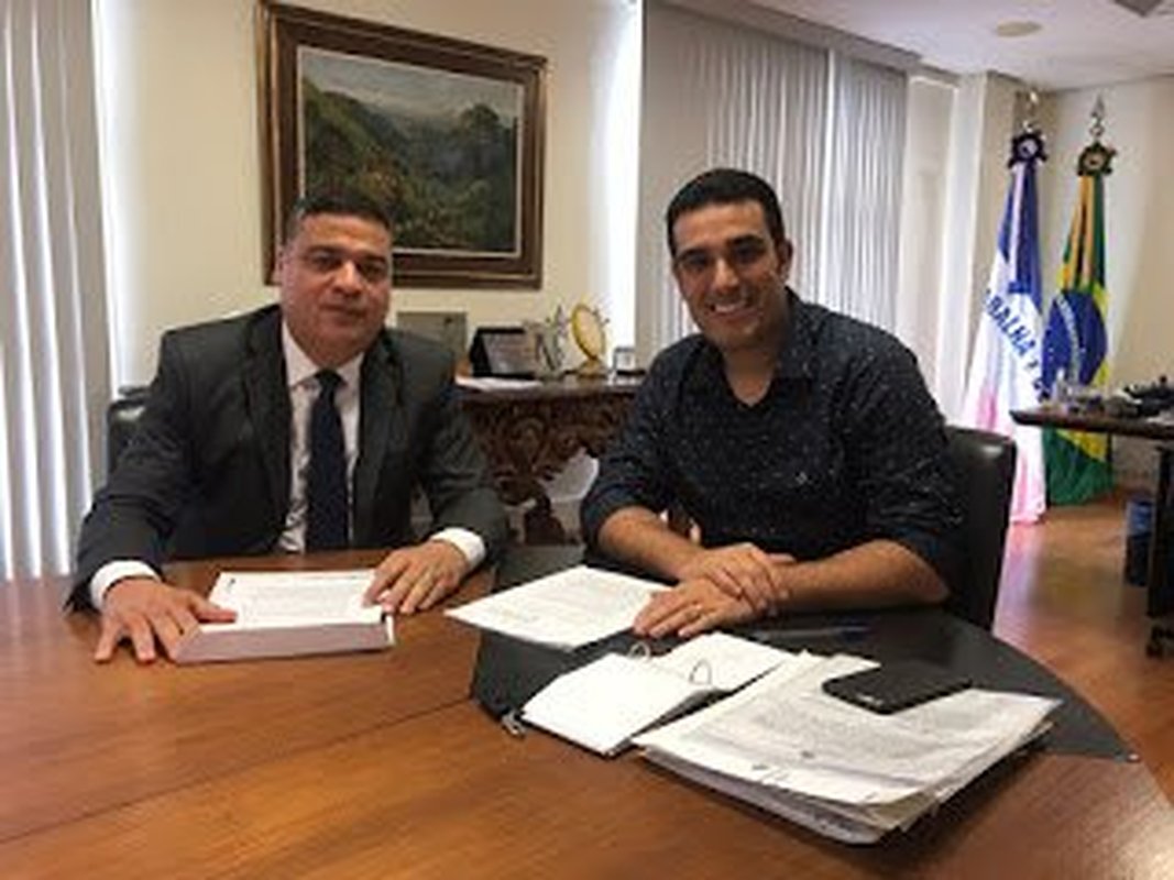 Clube dos Oficiais busca apoio do presidente da Assembleia Legislativa para retomada do diálogo com o governo e apresenta propostas de melhoria na segurança pública
